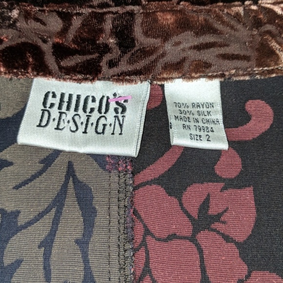 Chico's Red Blouse Silk & Velvet Mix Print Long sleeve Burn-out Size 2 - Picture 7 of 9